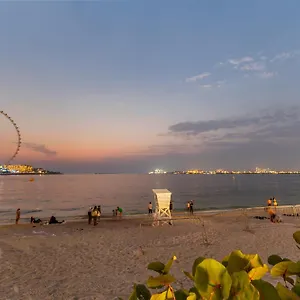 Апартаменты Jumeirah Residents, Free Parking, Дубай